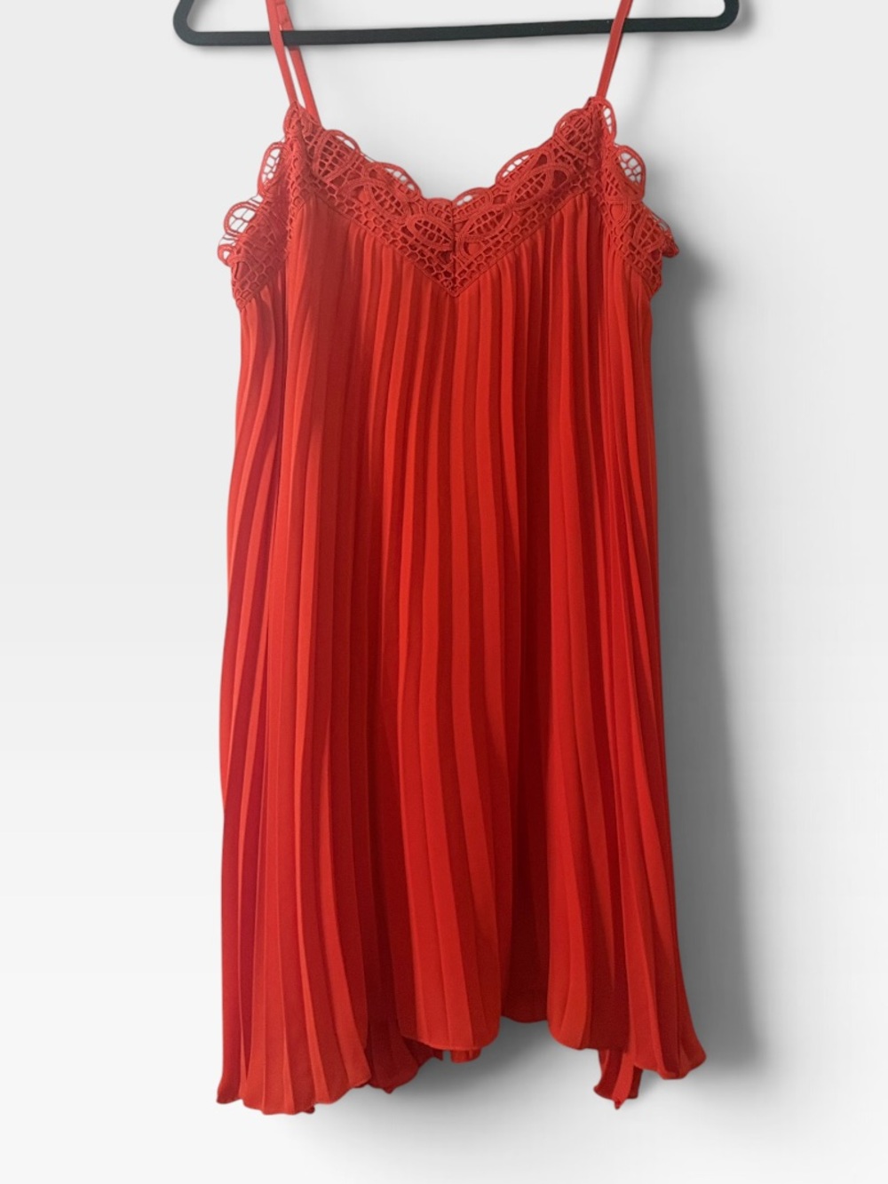 💥💥💥Gianni Bini💥Pleated Crochet Lace-Trim Mini Dress💥Lightweight💥Elegant💥💥💥 - Picture 4 of 7